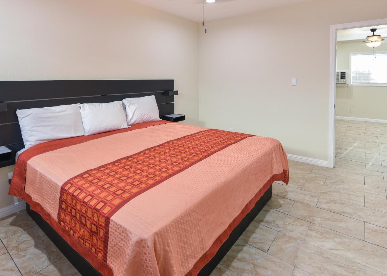 Holly Park Motel Near Lax Lennox Bagian luar foto
